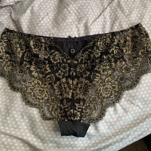 Lane Bryant Cacique 26/28 hipster lace back panty